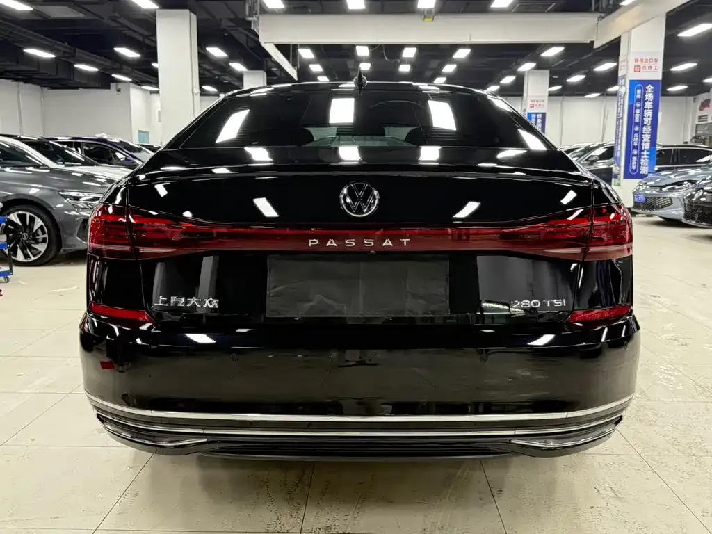 Volkswagen Passat — фото 4