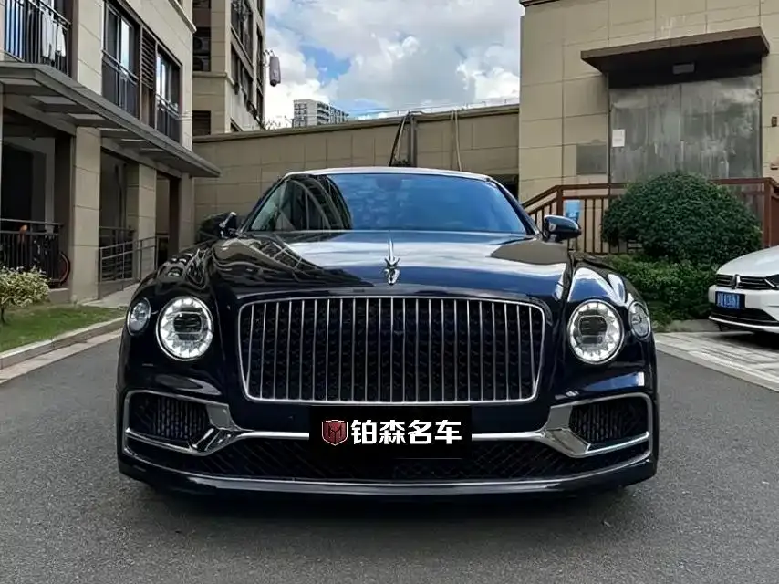 Bentley Flying Spur — фото 8