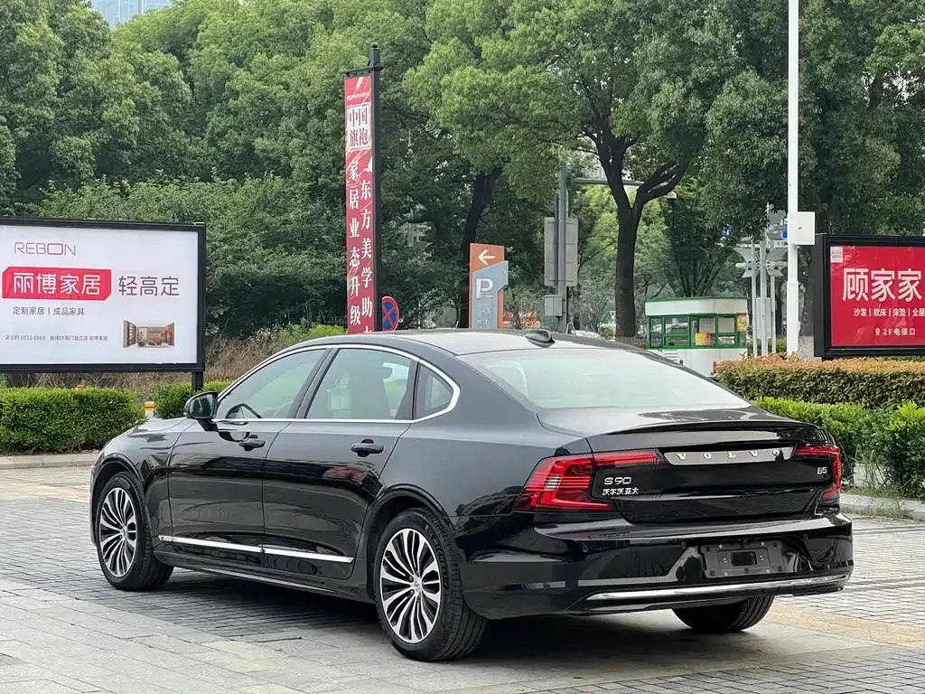 Volvo S90 — фото 10