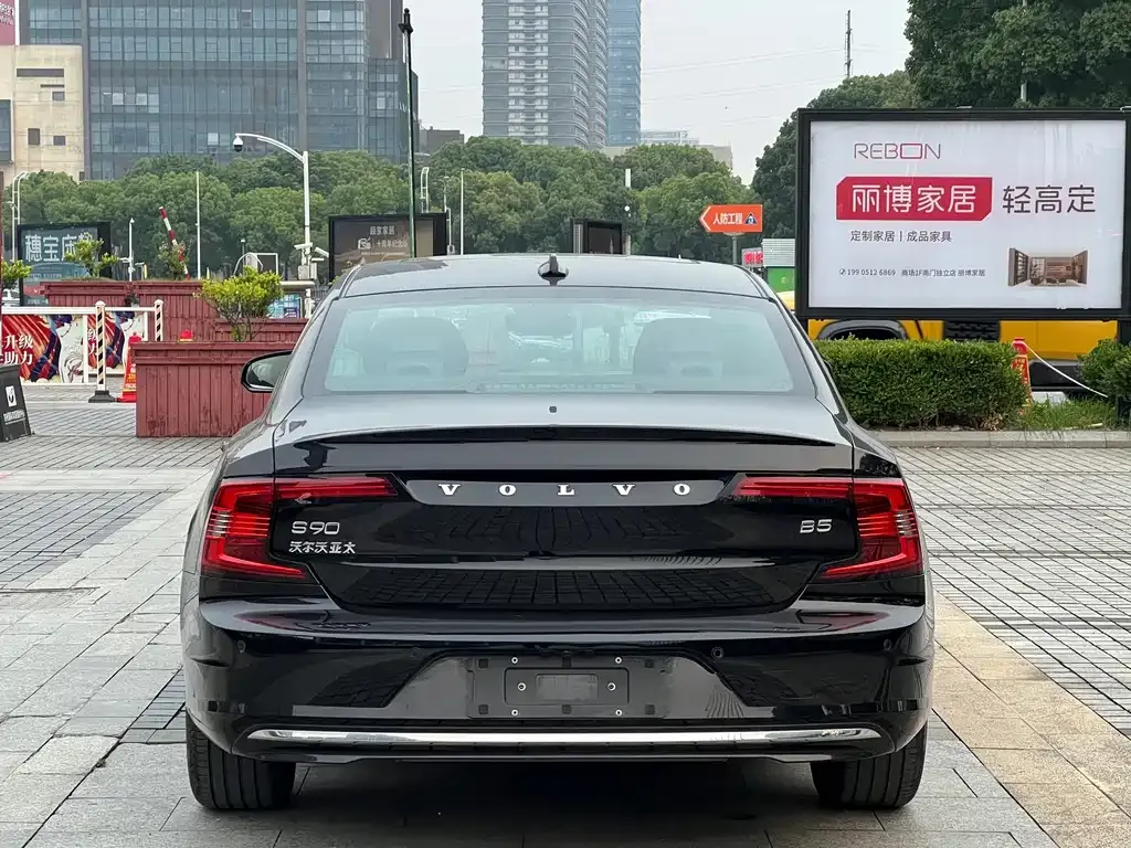 Volvo S90 — фото 4