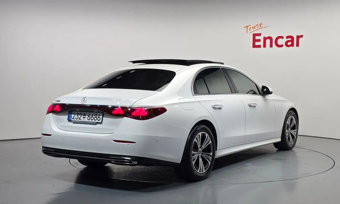 Mercedes-Benz E-Class 2024 из KR, фото 10
