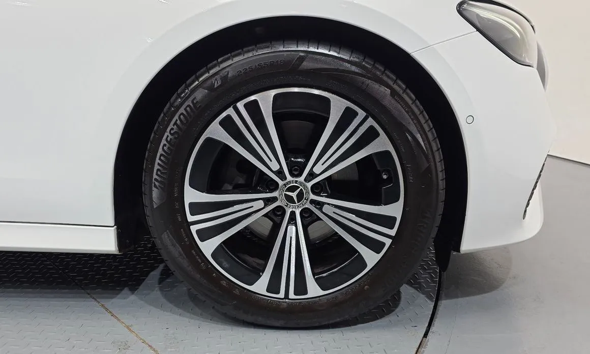 Mercedes-Benz E-Class 2024 из KR, фото 7