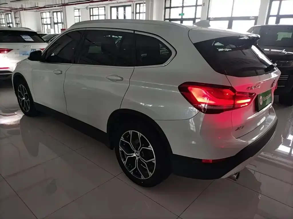 BMW X1 — фото 2
