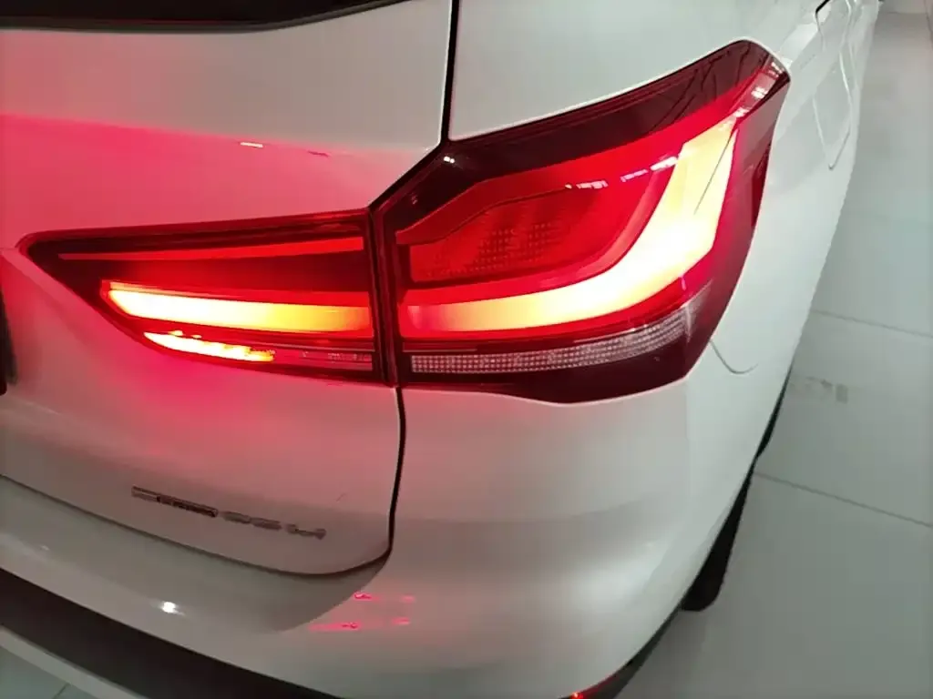 BMW X1 — фото 3