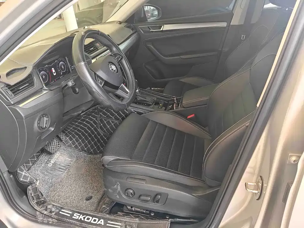 Skoda Superb 2021 из CN, фото 6