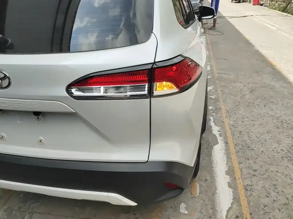 Toyota Corolla Cross — фото 2