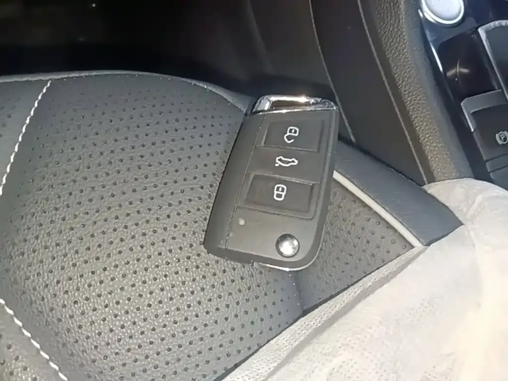 Volkswagen 途观L插电混动 — фото 4