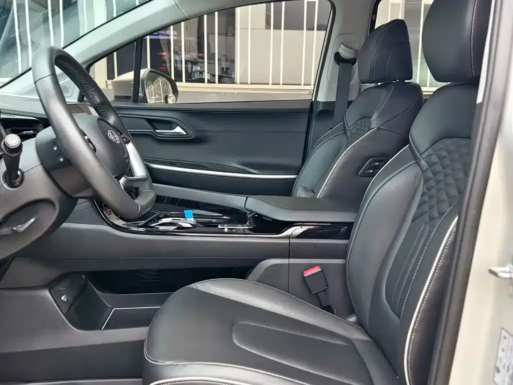 Hyundai Custo — фото 10