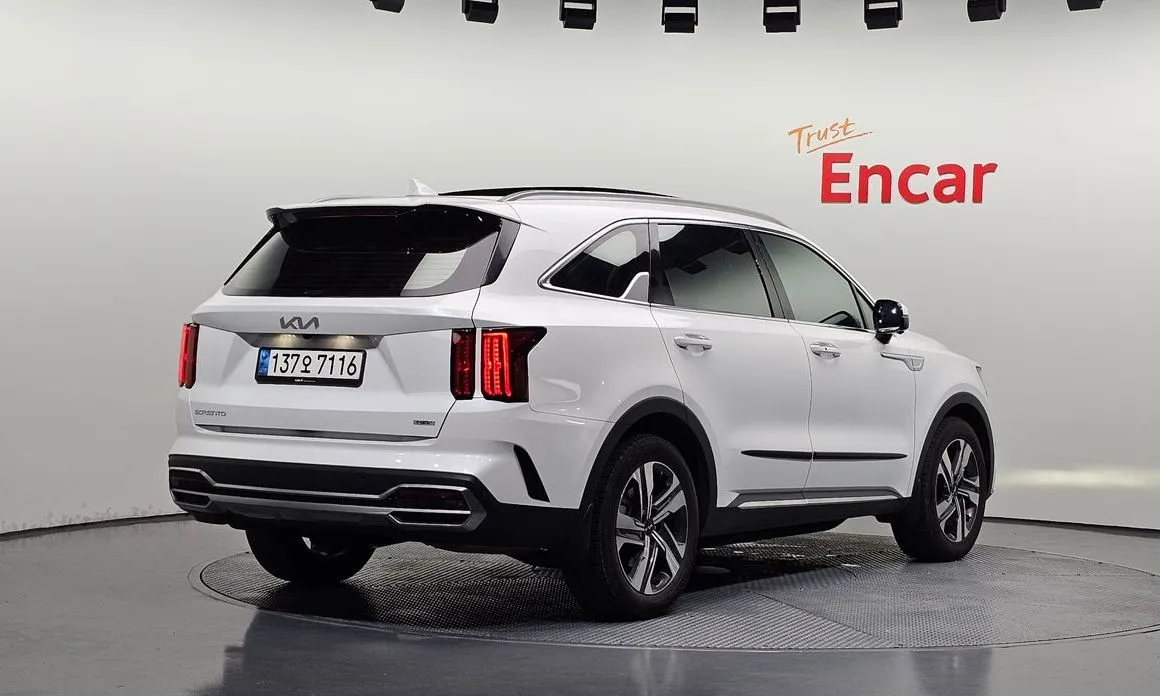 Kia Sorento — фото 7