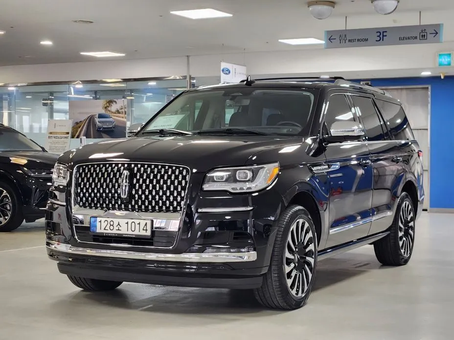 Lincoln Navigator — фото 1