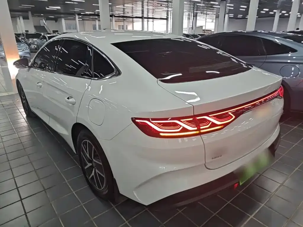 BYD Qin L — фото 7