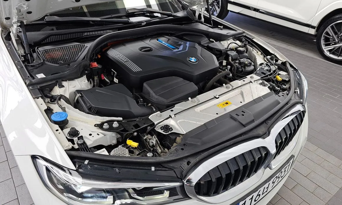 BMW 3-Series 2022 из KR, фото 5