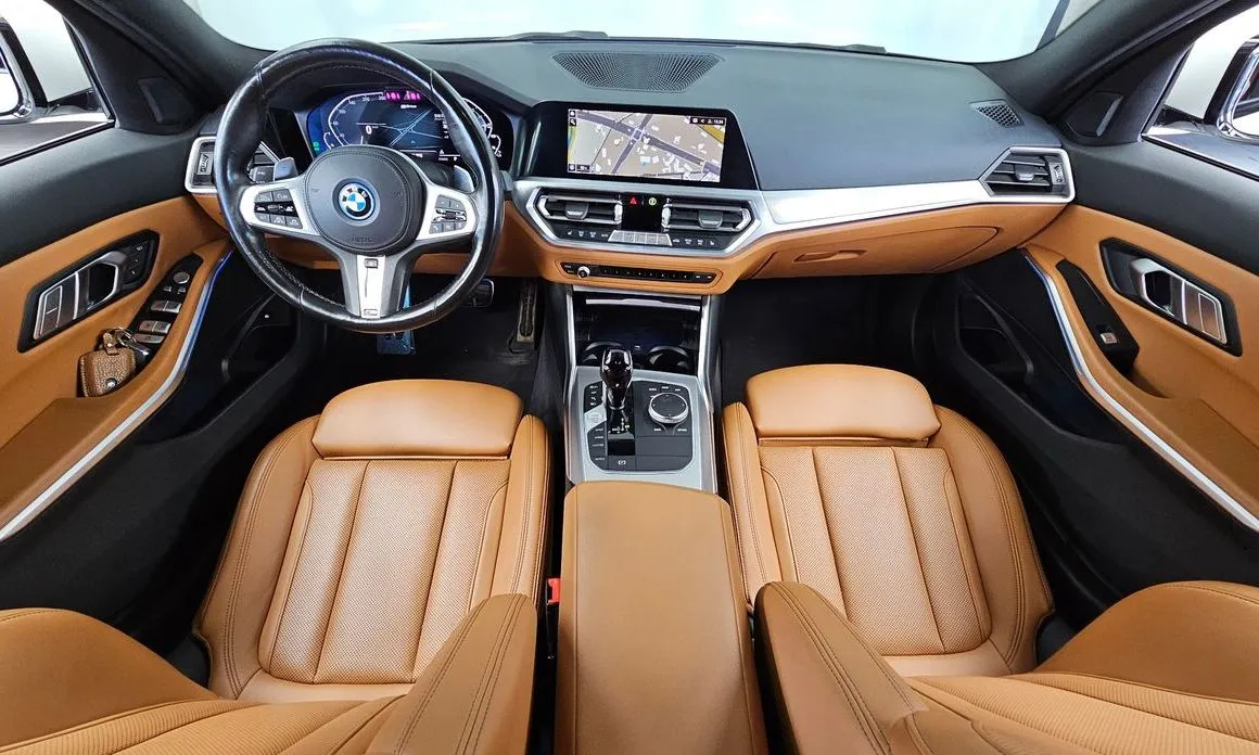 BMW 3-Series 2022 из KR, фото 10