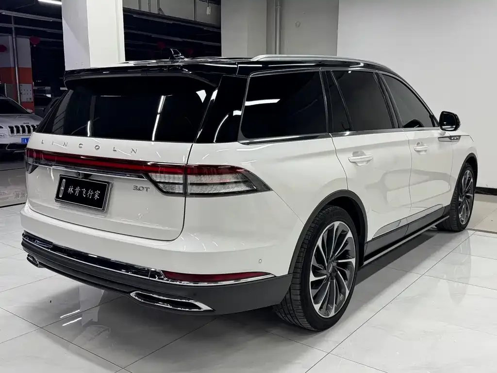 Lincoln Aviator — фото 2