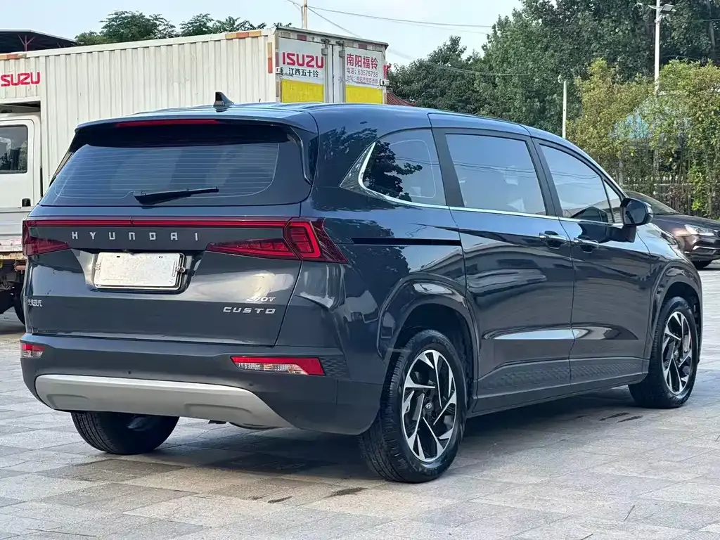 Hyundai Custo — фото 9