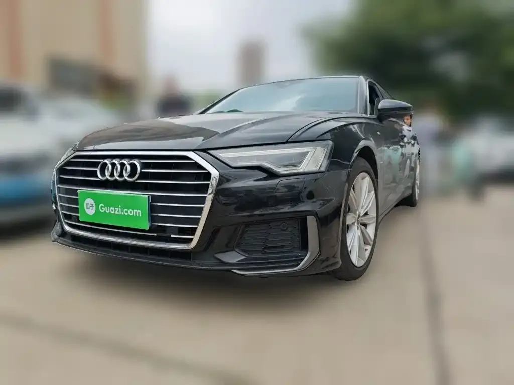 Audi A6L — фото 1