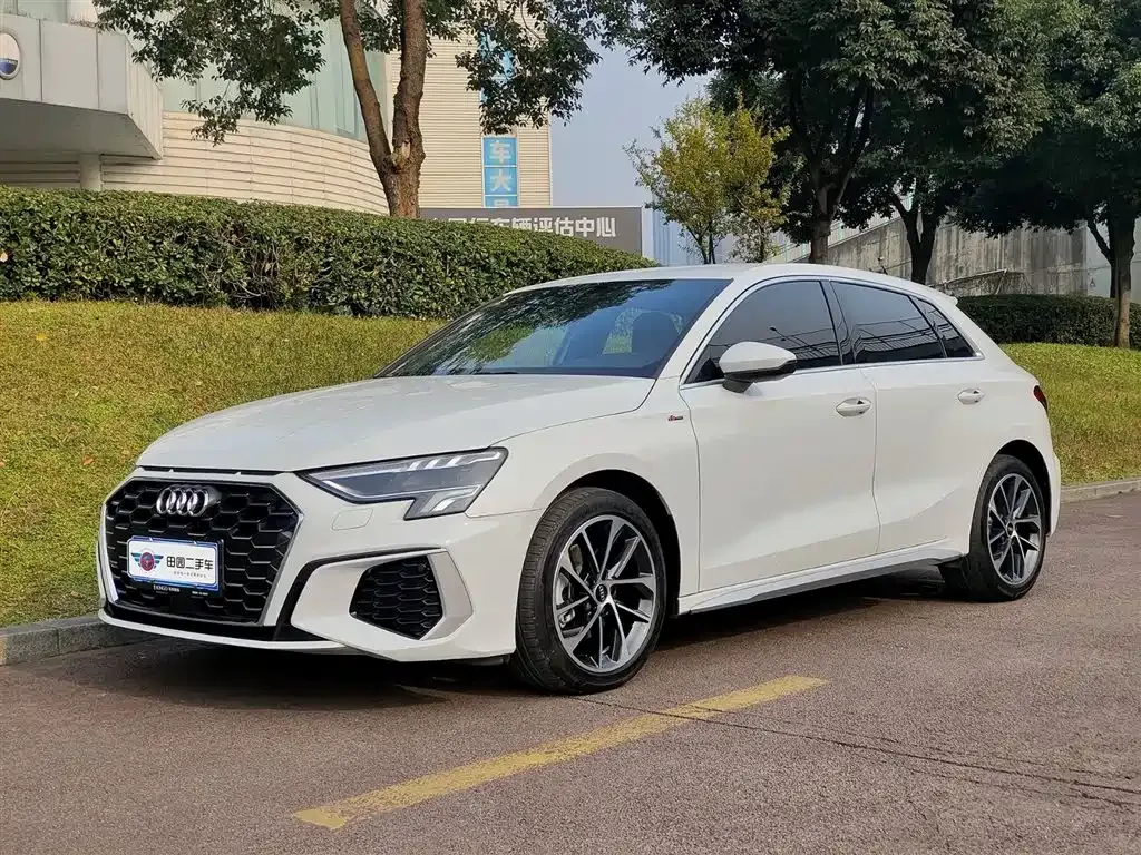 Audi A3 — фото 1