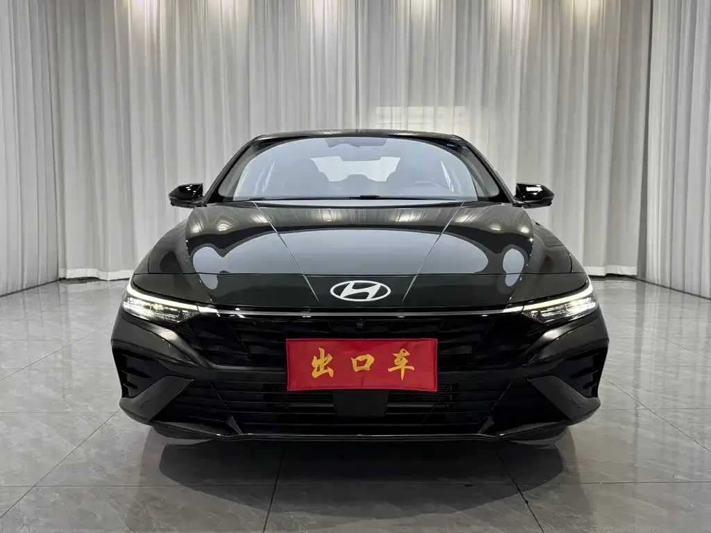 Hyundai Elantra — фото 2