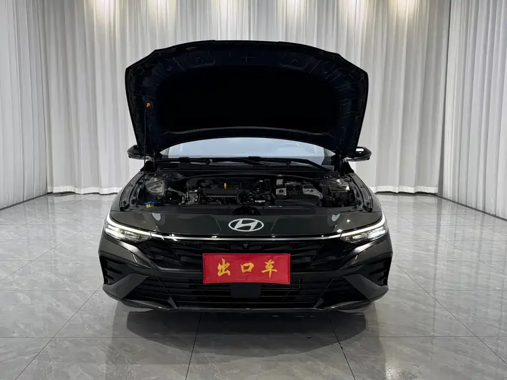 Hyundai Elantra — фото 5