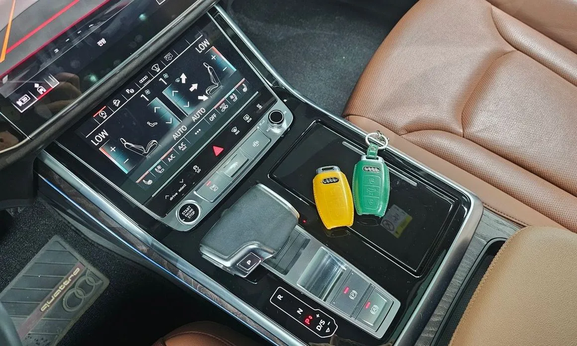 Audi Q7 2021 из KR, фото 6