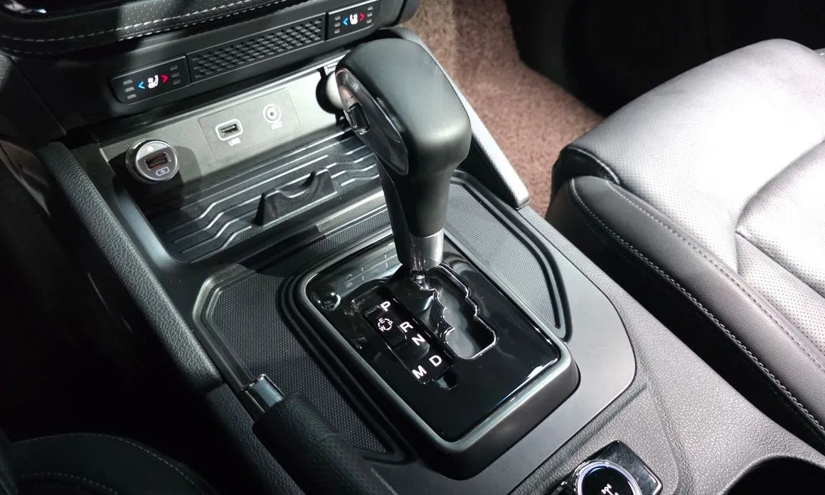 KG Mobility (Ssangyong) Rexton — фото 10