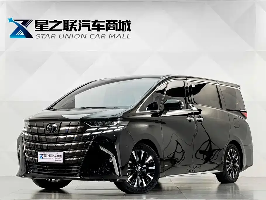 Toyota Alphard — фото 1