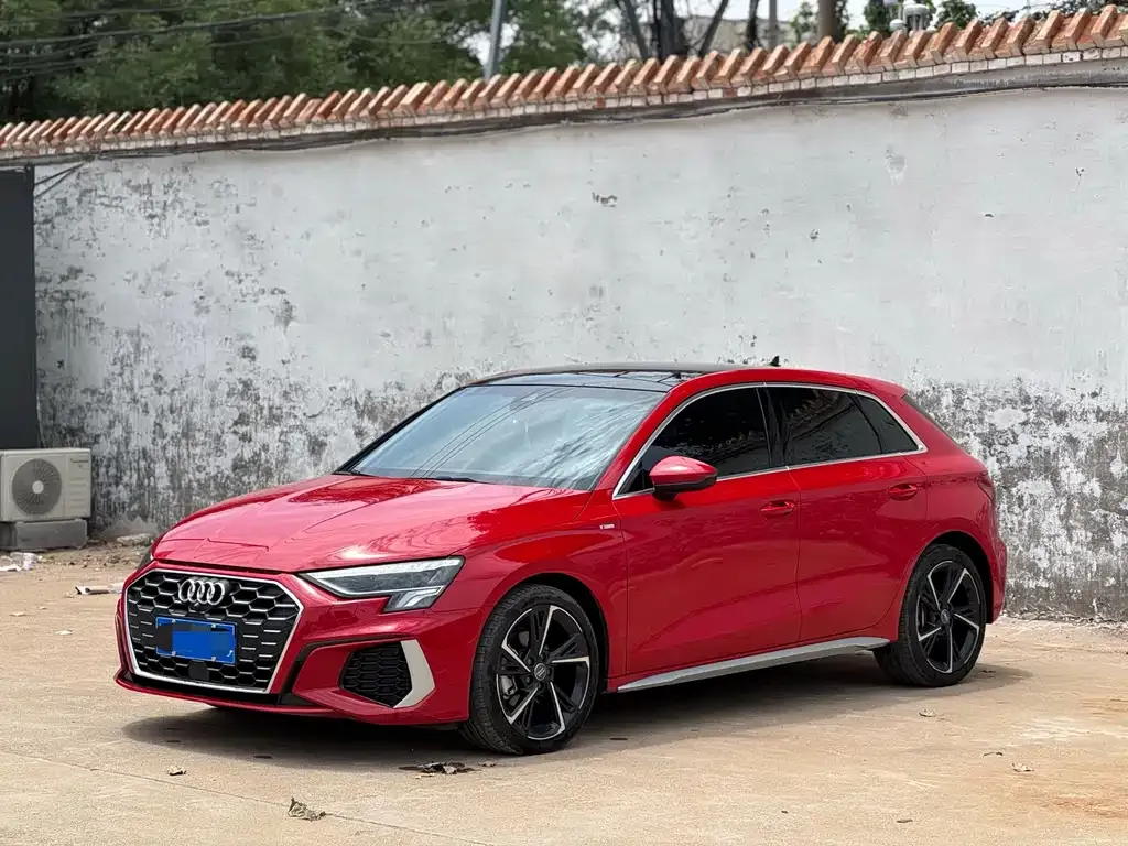 Audi A3 — фото 1