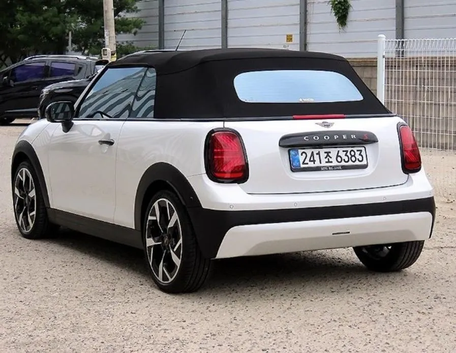 Mini Cooper Convertible 2026 из KR, фото 10