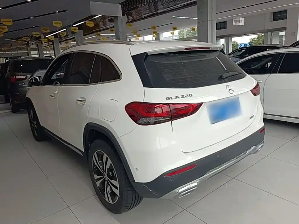 Mercedes-Benz GLA — фото 7