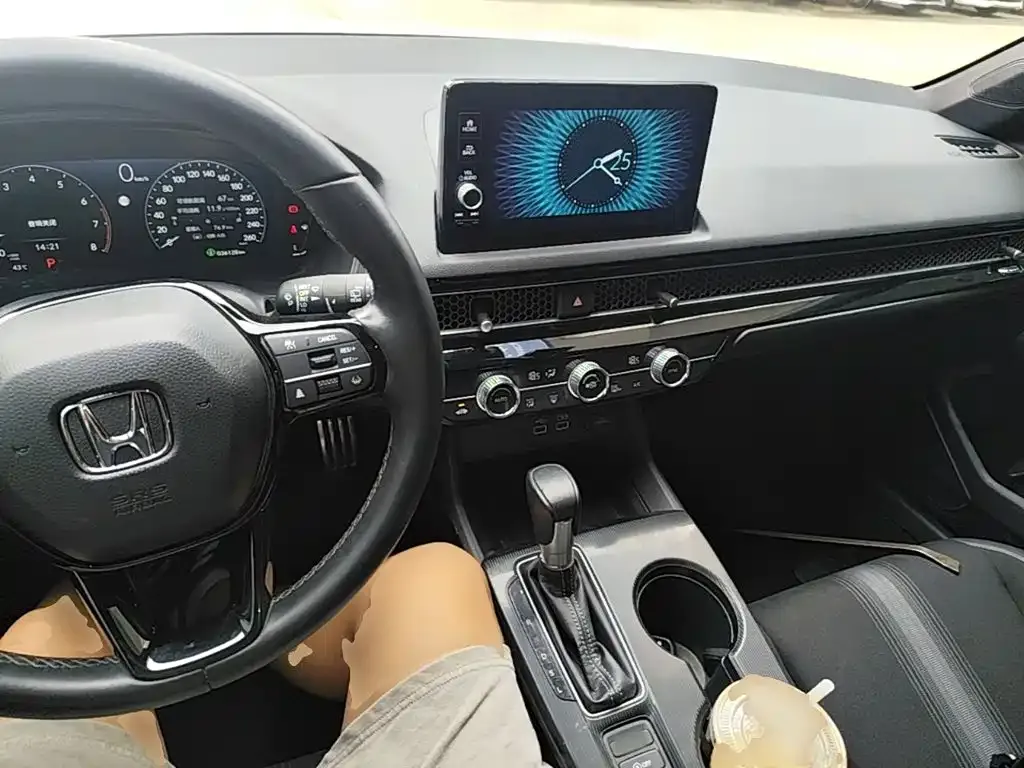 Honda Civic — фото 10