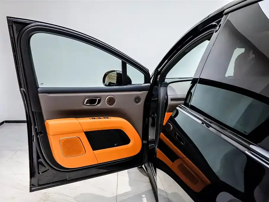 Li Auto i6 — фото 10
