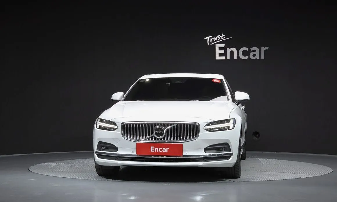 Volvo S90 2023 из KR, фото 2