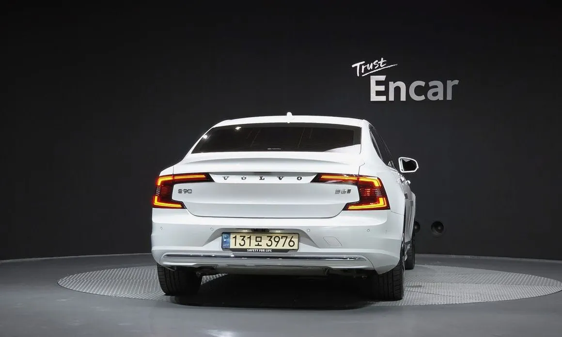 Volvo S90 2023 из KR, фото 4