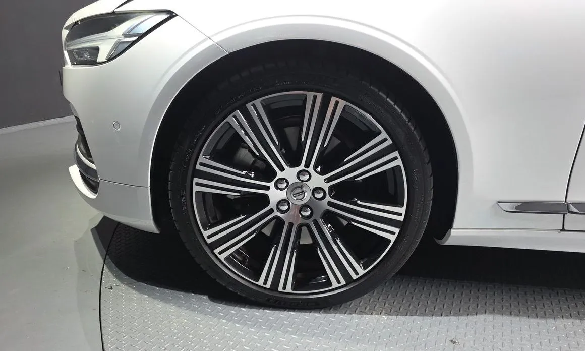 Volvo S90 2023 из KR, фото 8