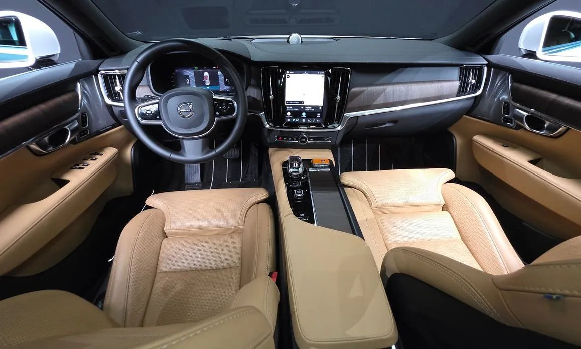 Volvo S90 2023 из KR, фото 7