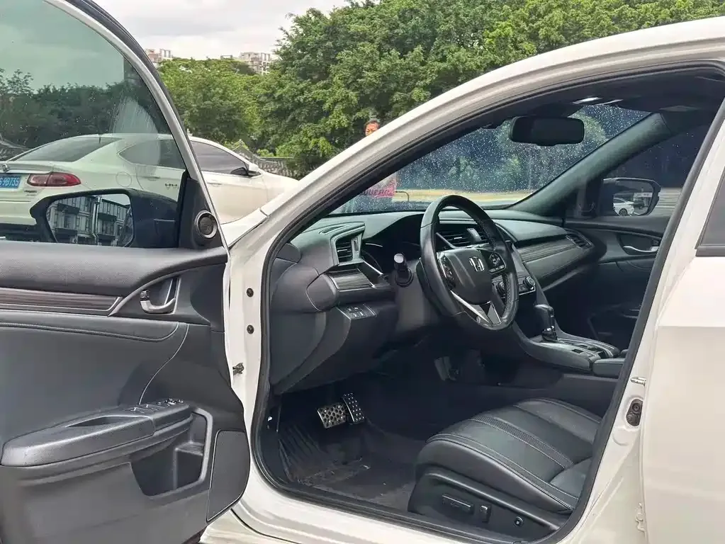 Honda Civic — фото 5