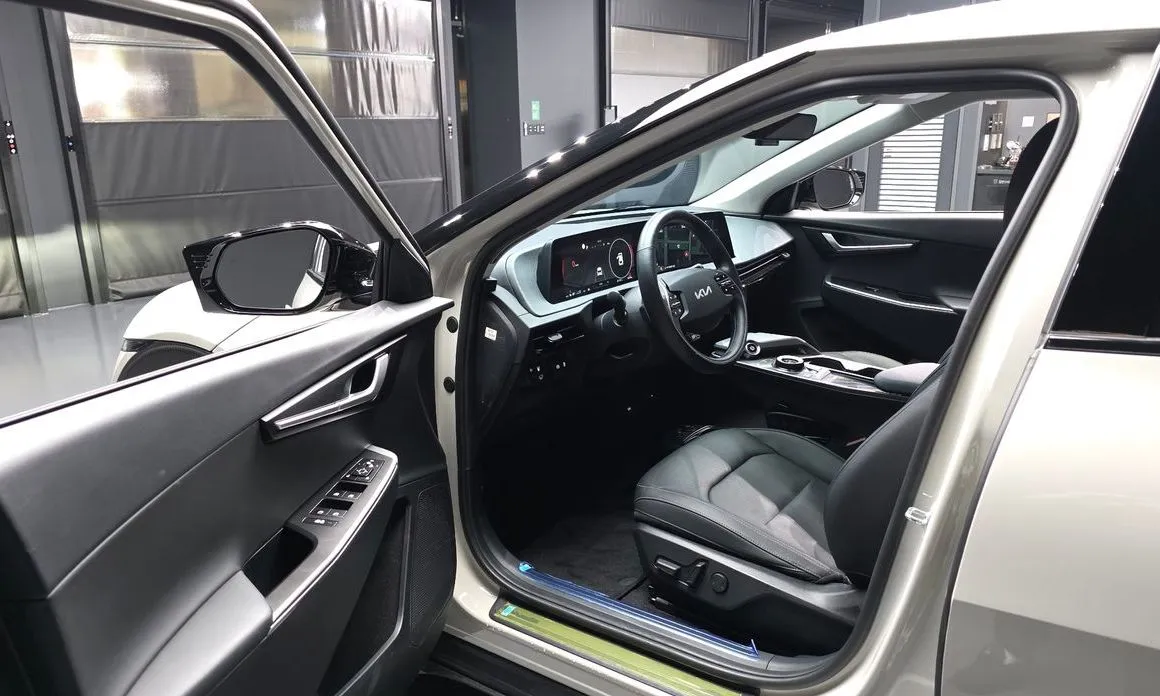 Kia EV6 2023 из KR, фото 10