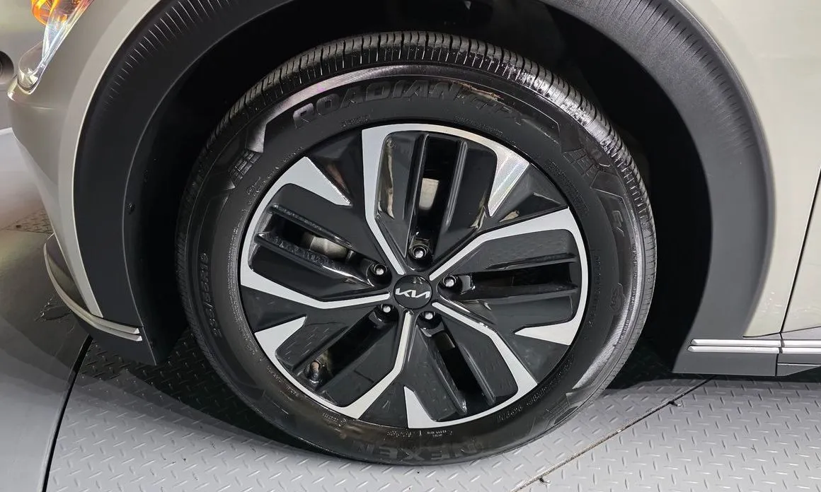 Kia EV6 2023 из KR, фото 7