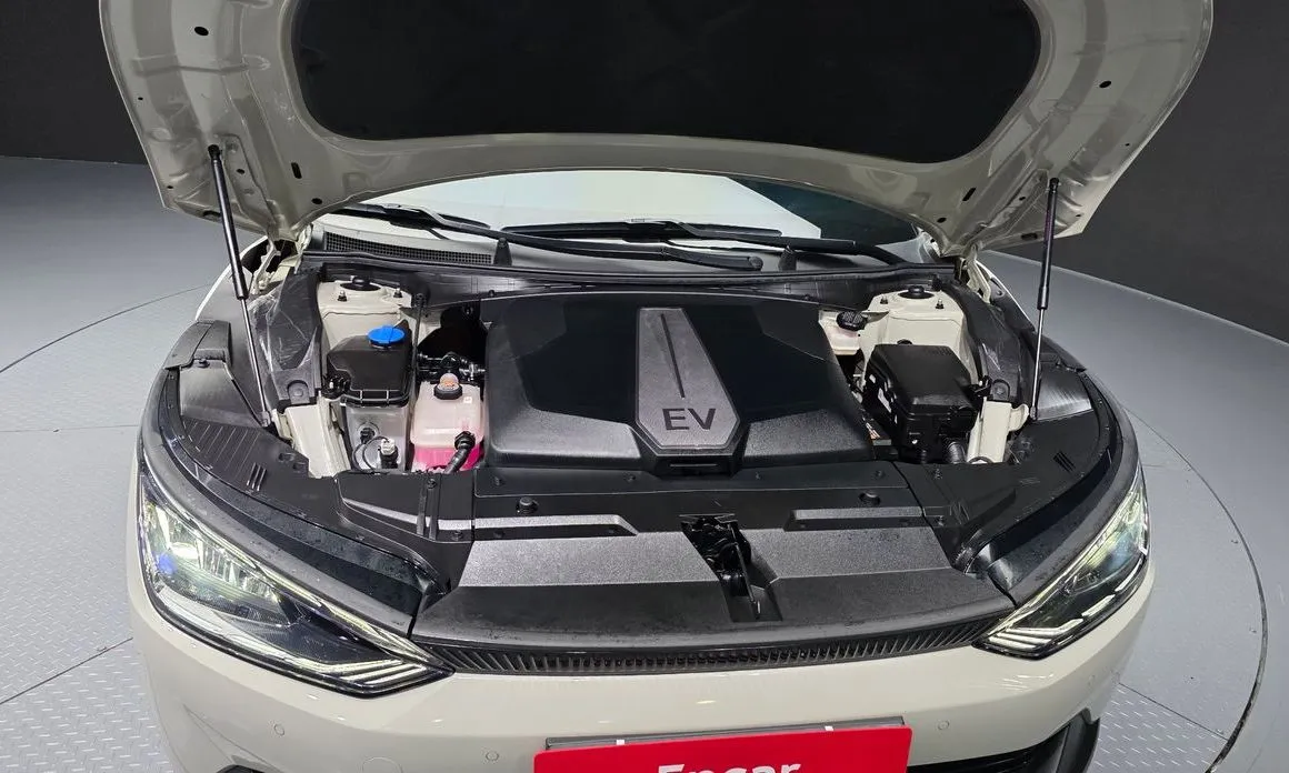 Kia EV6 2023 из KR, фото 9