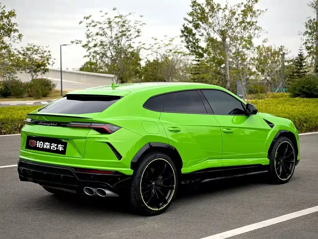 Lamborghini Urus — фото 8