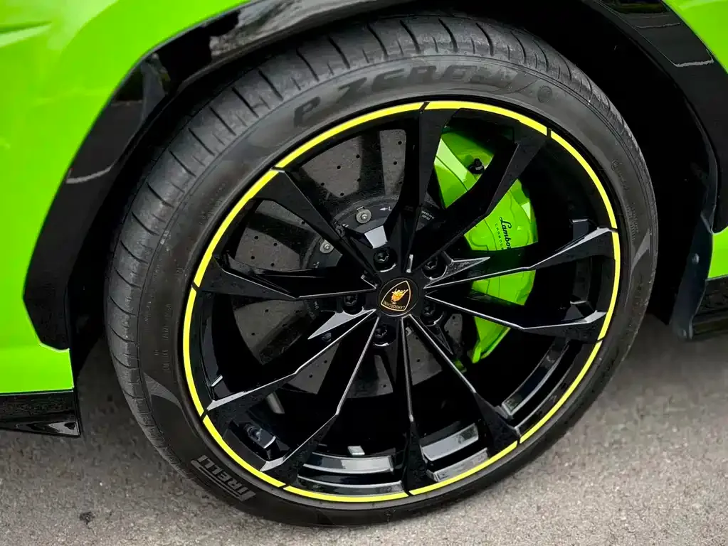 Lamborghini Urus — фото 3