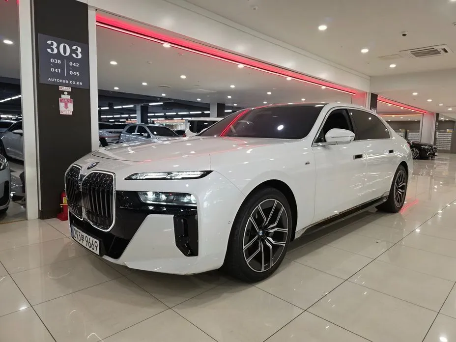 BMW 7-Series 740d xDrive M Sport 1