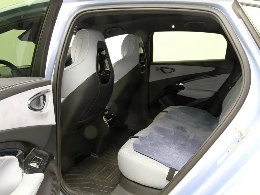 BYD Seal — фото 9