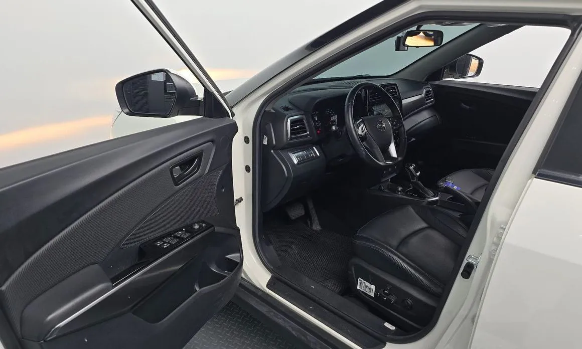 KG Mobility (Ssangyong) TIBOLI 2023 из KR, фото 2