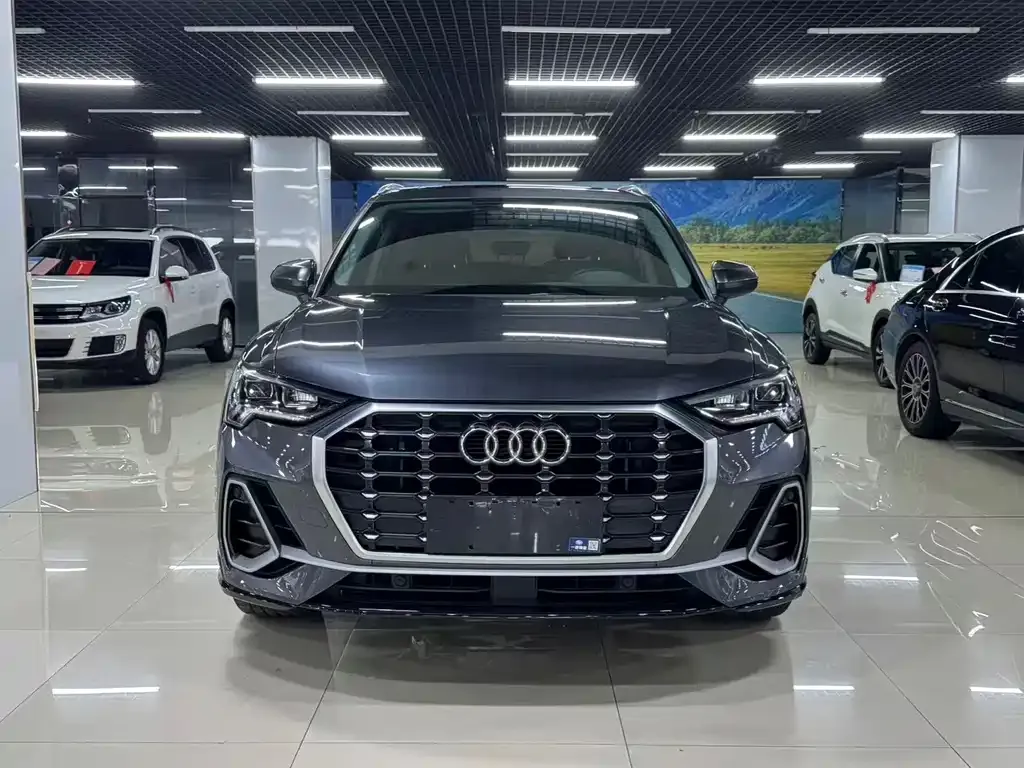 Audi Q3 — фото 3