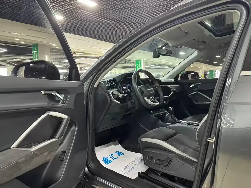 Audi Q3 — фото 6