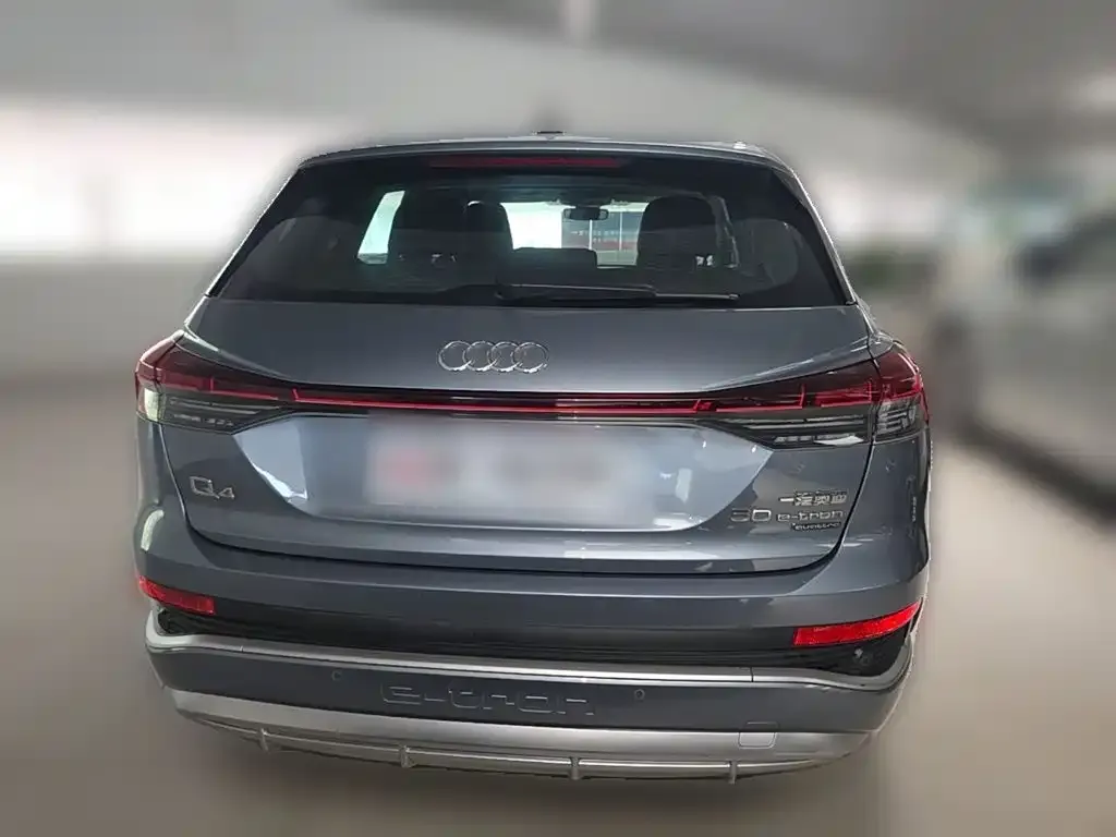 Audi Q4 e-tron — фото 10