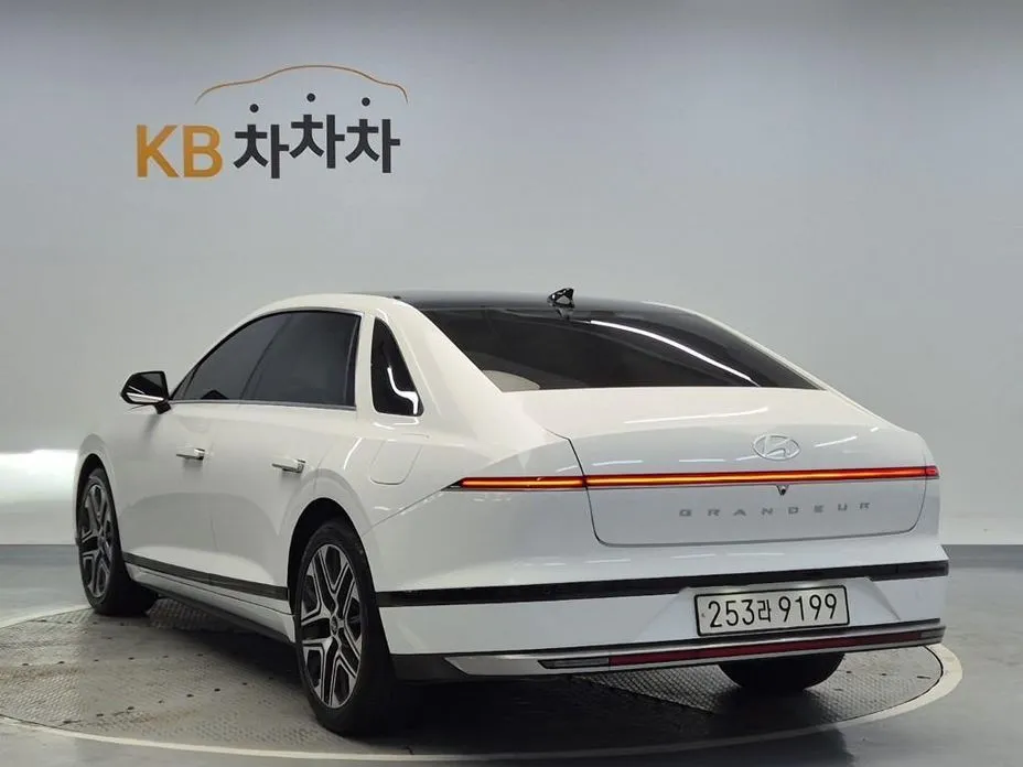 Hyundai Grandeur 2023 из KR, фото 5