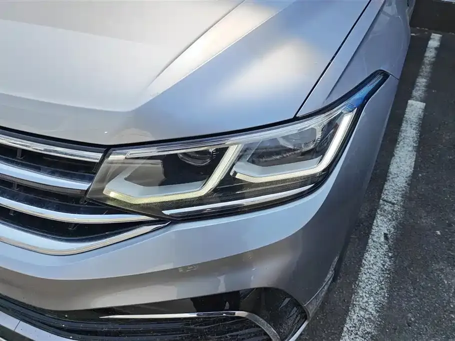 Volkswagen Tiguan L — фото 4
