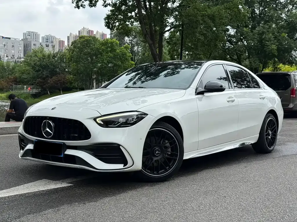 Mercedes-Benz C-Class — фото 1